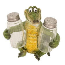 5 1/4 Inches Wide Alligator Salt & Pepper Set